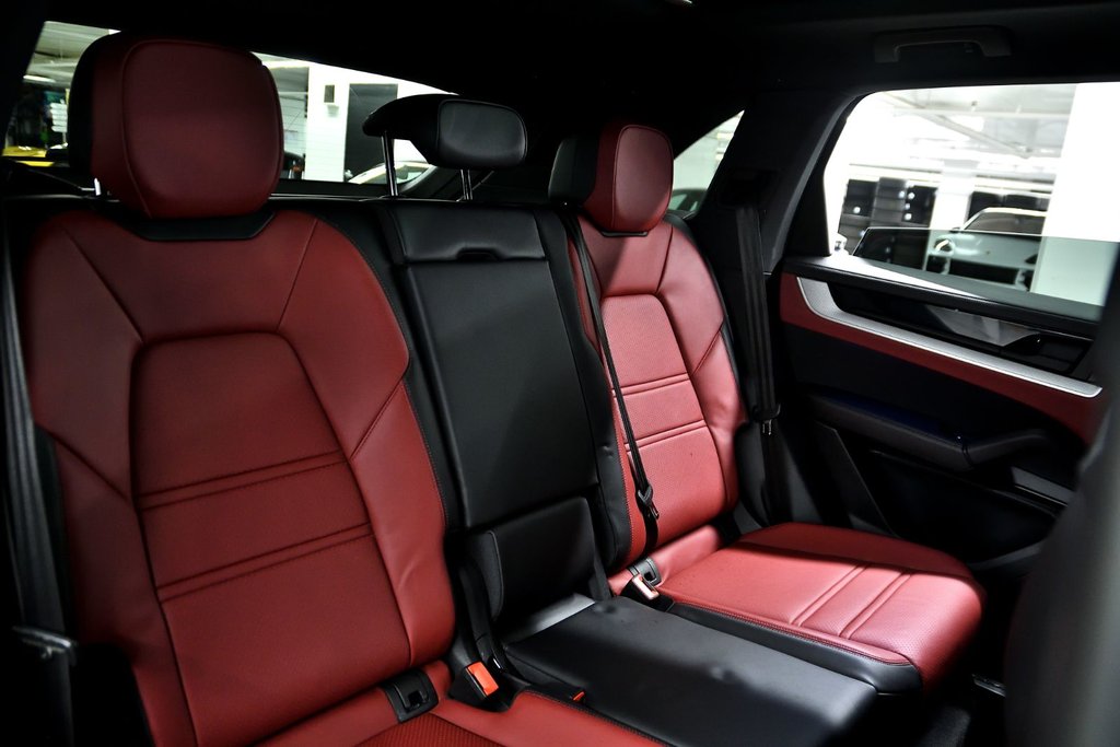 Porsche Cayenne S E-Hybrid 2024 à Laval, Québec - 43 - w1024h768px