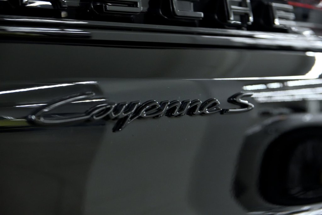 Porsche Cayenne S E-Hybrid 2024 à Laval, Québec - 10 - w1024h768px