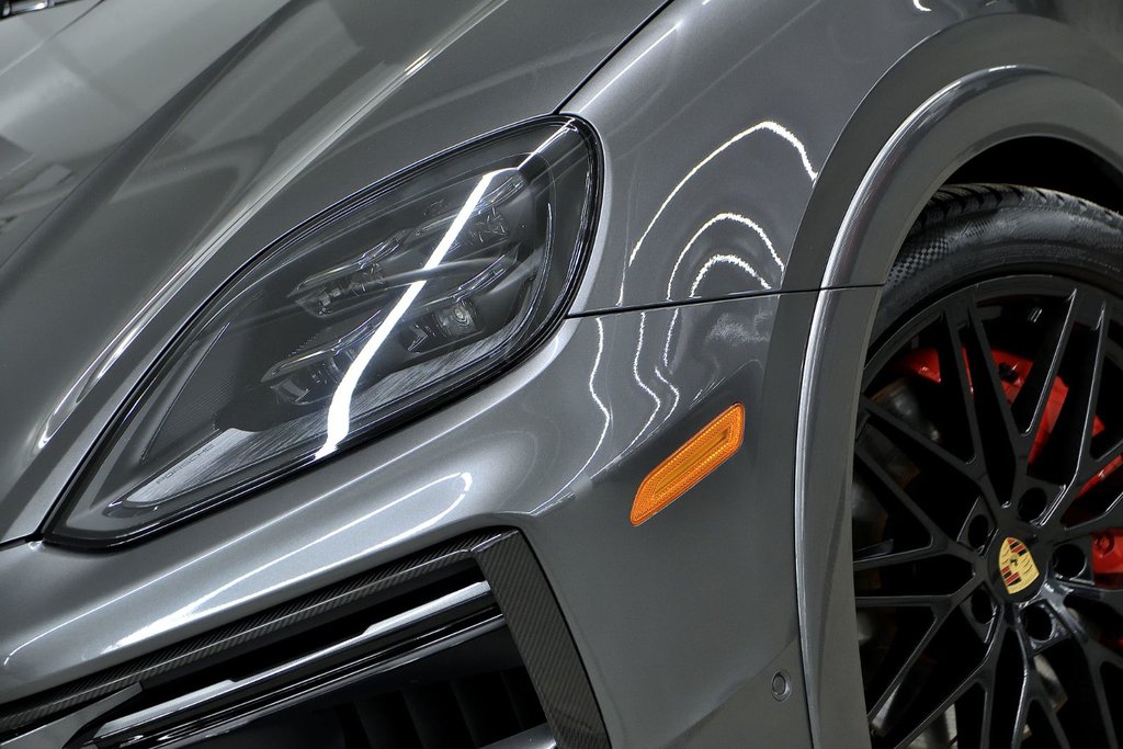 Porsche Cayenne Turbo E-Hybrid Coupe 2024 à Laval, Québec - 7 - w1024h768px
