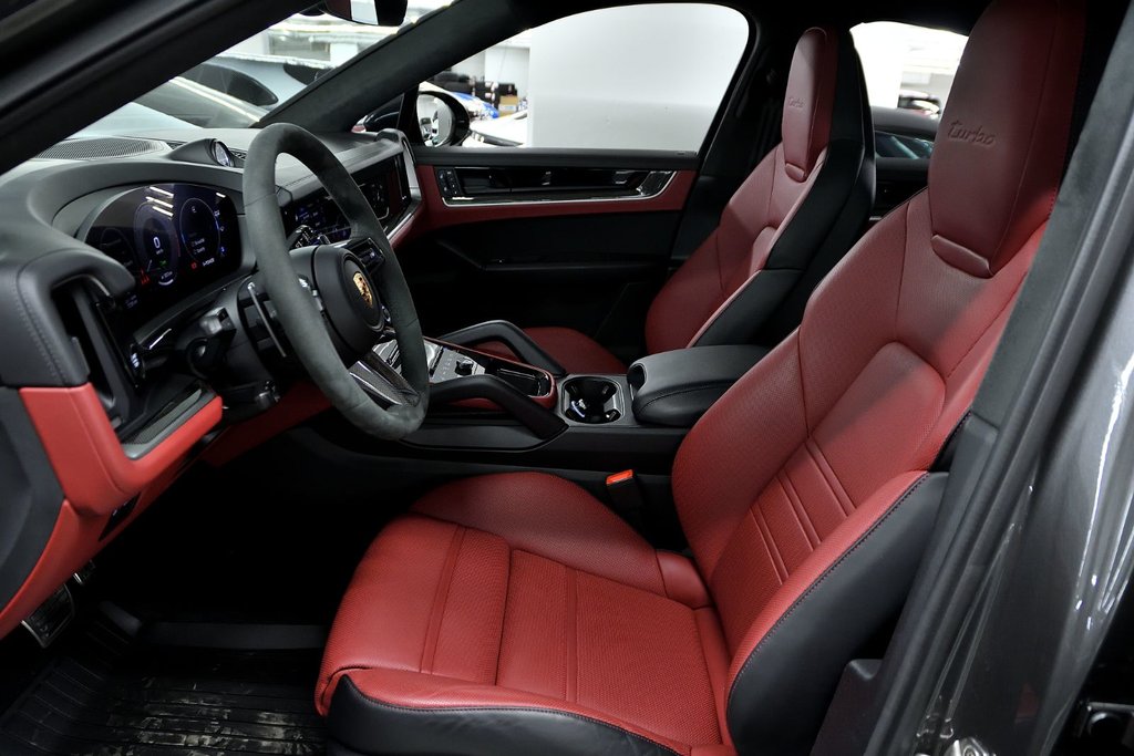 Porsche Cayenne Turbo E-Hybrid Coupe 2024 à Laval, Québec - 14 - w1024h768px