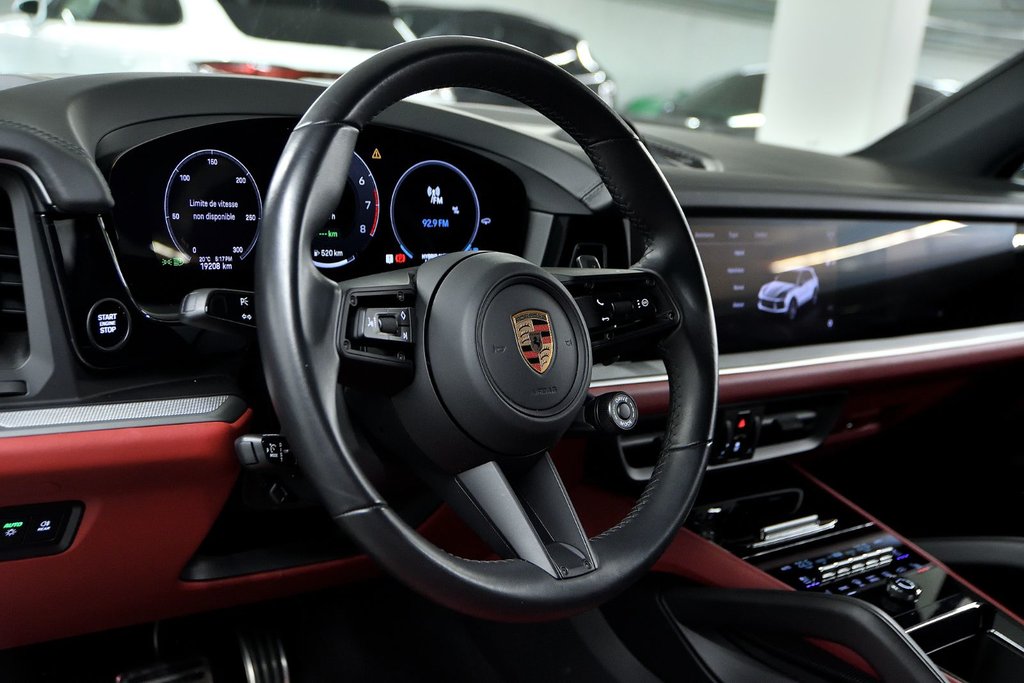 Porsche Cayenne S E-Hybrid 2025 à Laval, Québec - 12 - w1024h768px