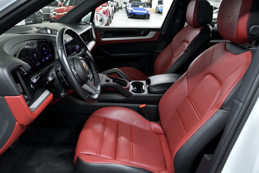 Porsche Cayenne S E-Hybrid 2025 à Laval, Québec - 15 - w1024h768px