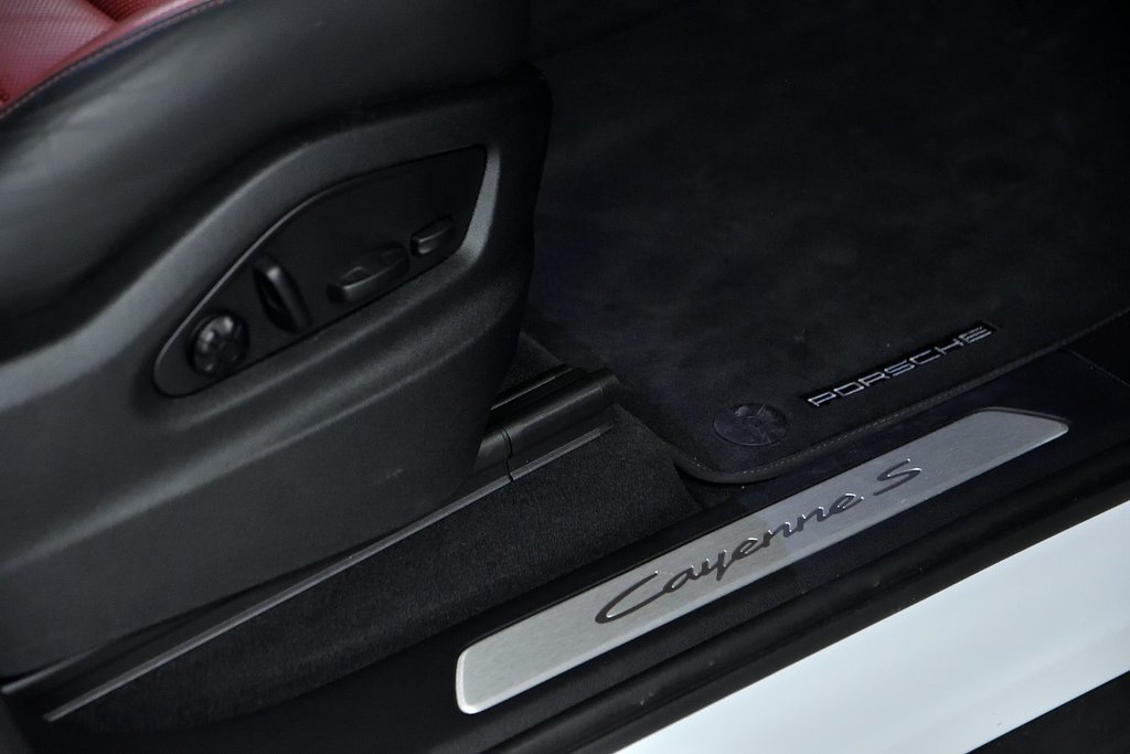 Porsche Cayenne S E-Hybrid 2025 à Laval, Québec - 21 - w1024h768px