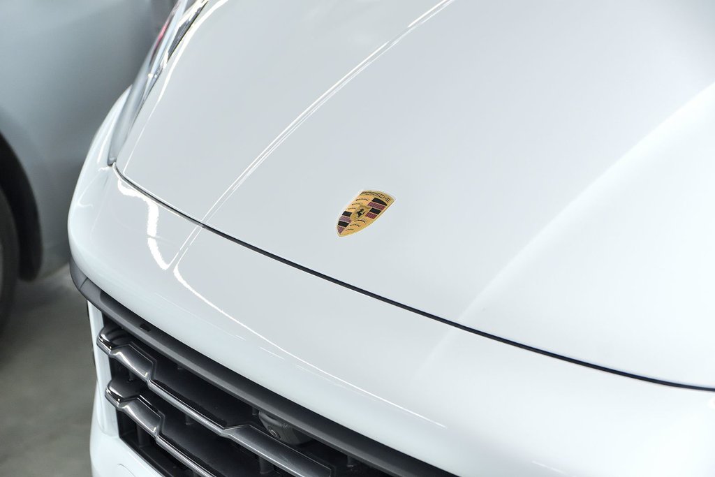 Porsche Cayenne S E-Hybrid 2025 à Laval, Québec - 8 - w1024h768px