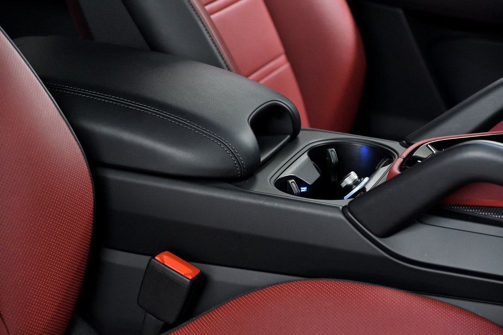 Porsche Cayenne S E-Hybrid 2025 à Laval, Québec - 23 - w1024h768px