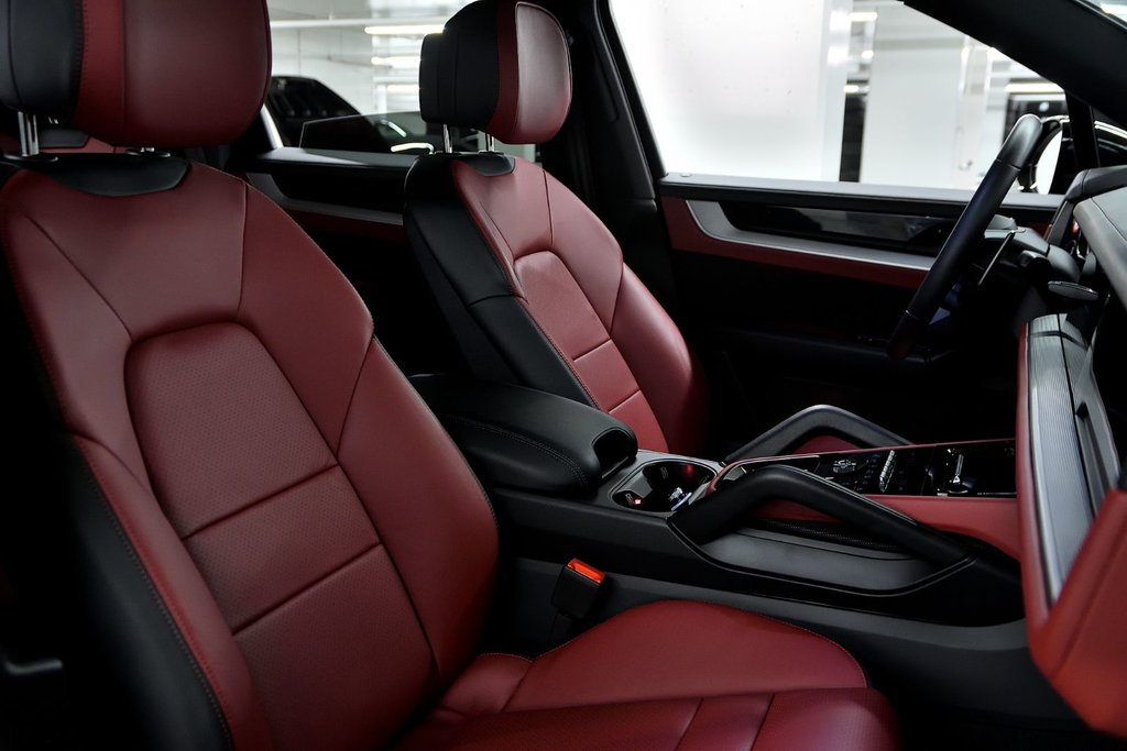 Porsche Cayenne  2025 à Laval, Québec - 24 - w1024h768px
