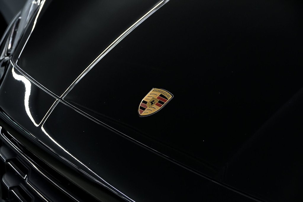 Porsche Cayenne  2025 à Laval, Québec - 8 - w1024h768px