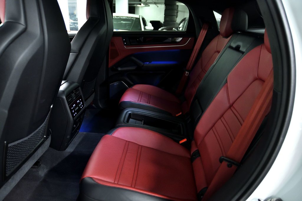 Porsche Cayenne Turbo GT 2025 à Laval, Québec - 27 - w1024h768px
