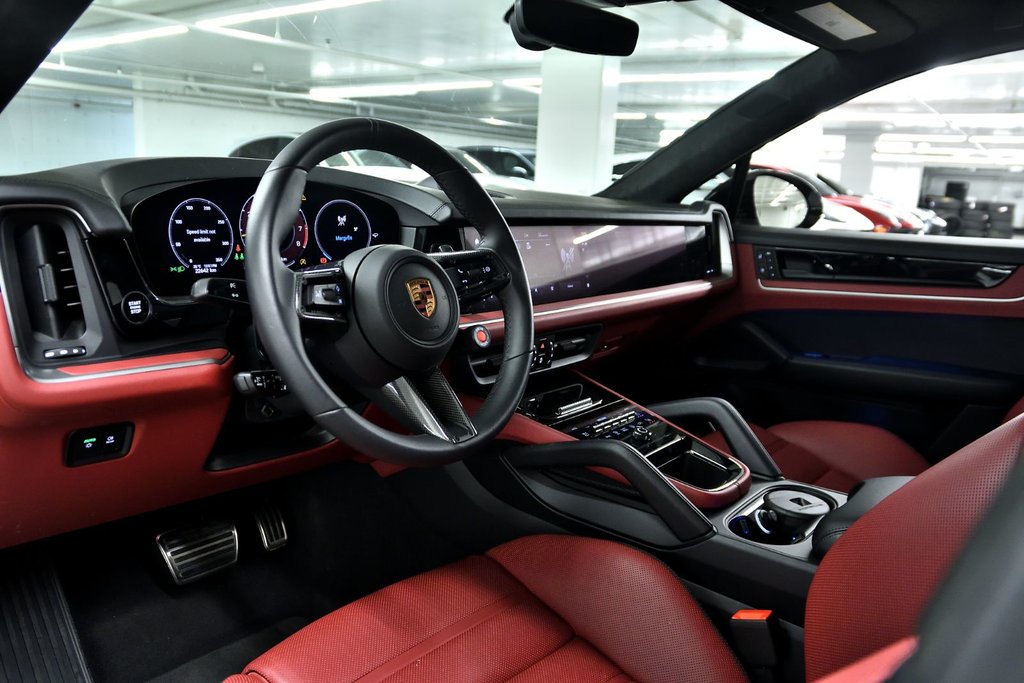 Porsche Cayenne Turbo GT 2025 à Laval, Québec - 12 - w1024h768px