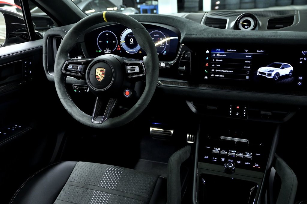 Porsche Cayenne Turbo GT 2025 à Laval, Québec - 17 - w1024h768px
