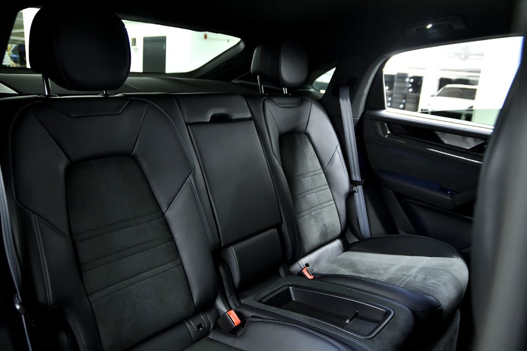 Porsche Cayenne Turbo GT 2025 à Laval, Québec - 30 - w1024h768px