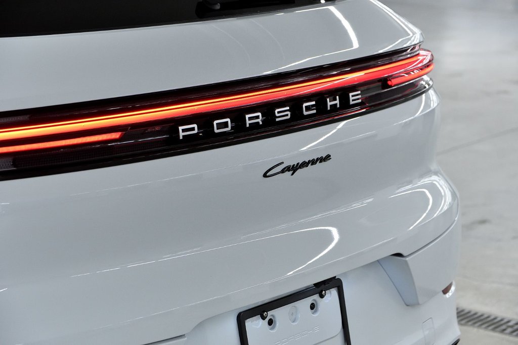 Porsche Cayenne  2025 à Laval, Québec - 14 - w1024h768px