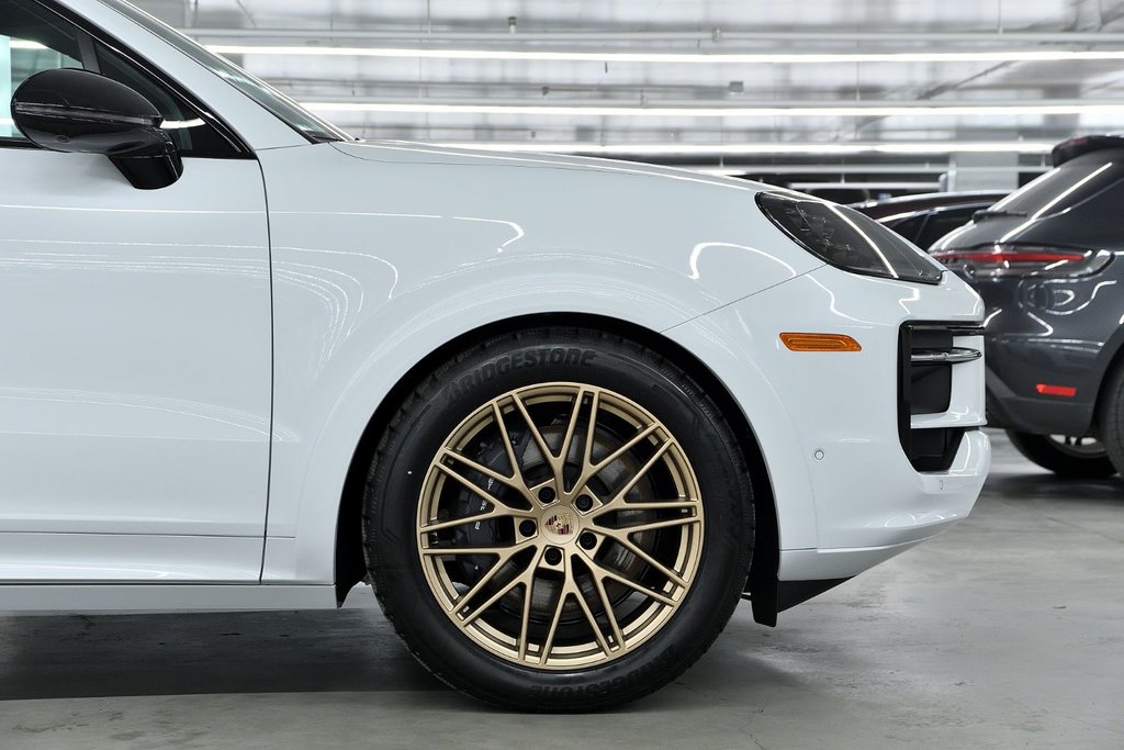 Porsche Cayenne  2025 à Laval, Québec - 9 - w1024h768px