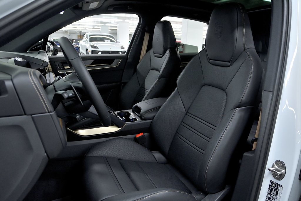 Porsche Cayenne  2025 à Laval, Québec - 15 - w1024h768px