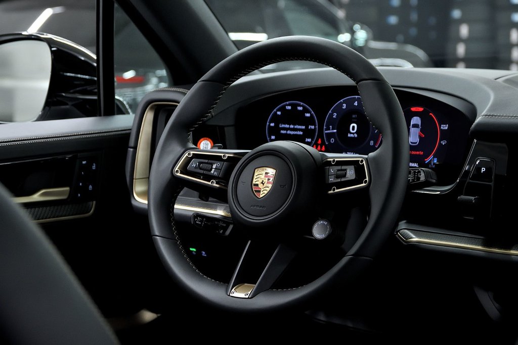 Porsche Cayenne  2025 à Laval, Québec - 48 - w1024h768px