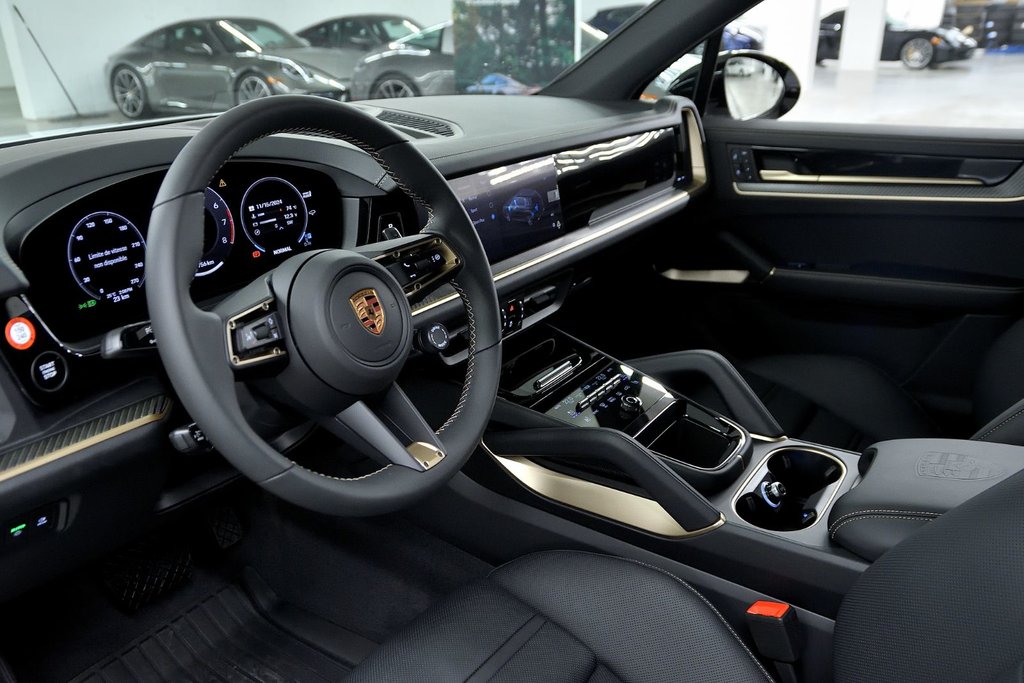 Porsche Cayenne  2025 à Laval, Québec - 18 - w1024h768px