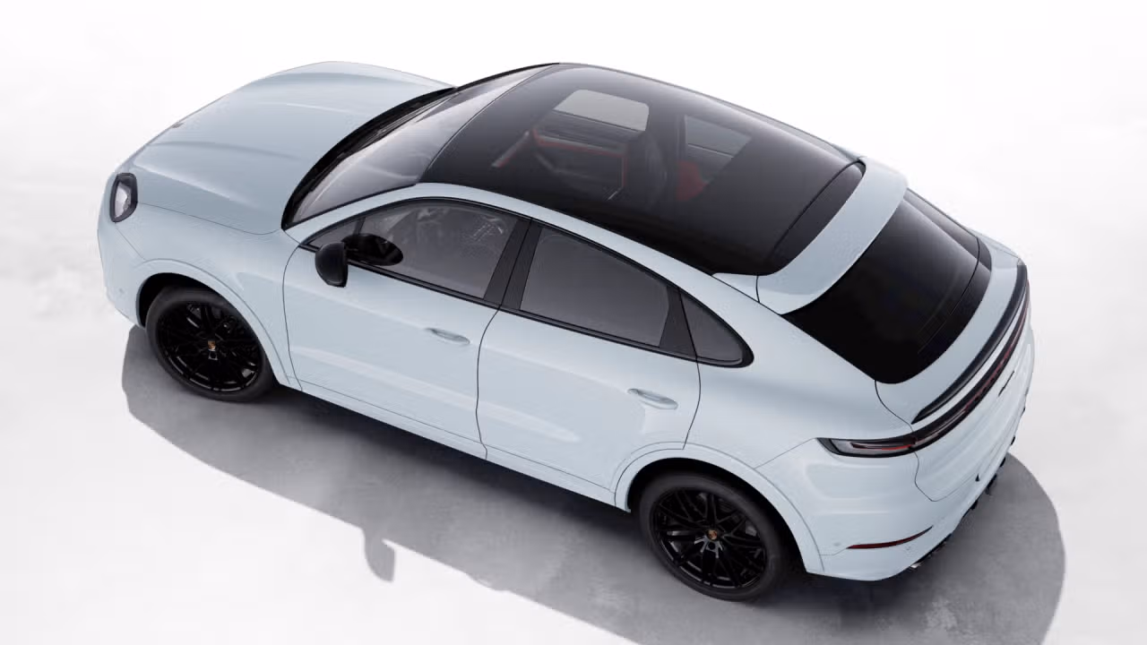 2026 Porsche Cayenne Coupe in Laval, Quebec - 8 - w1024h768px
