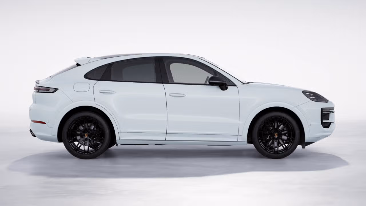 2026 Porsche Cayenne Coupe in Laval, Quebec - 2 - w1024h768px
