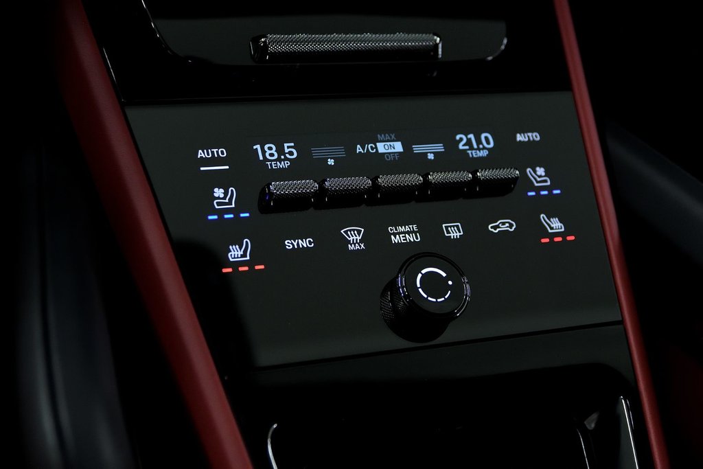 Porsche Cayenne Coupe 2026 à Laval, Québec - 21 - w1024h768px