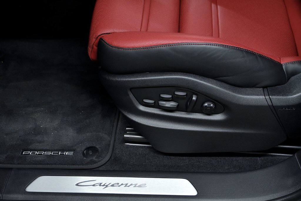 Porsche Cayenne Coupe 2026 à Laval, Québec - 24 - w1024h768px