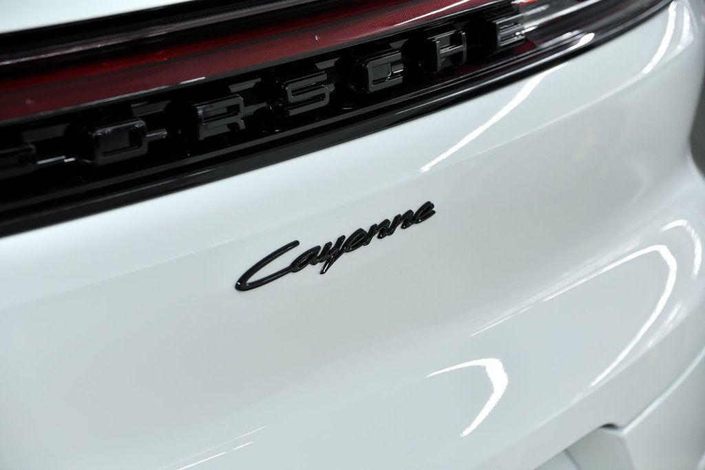 Porsche Cayenne Coupe 2026 à Laval, Québec - 8 - w1024h768px