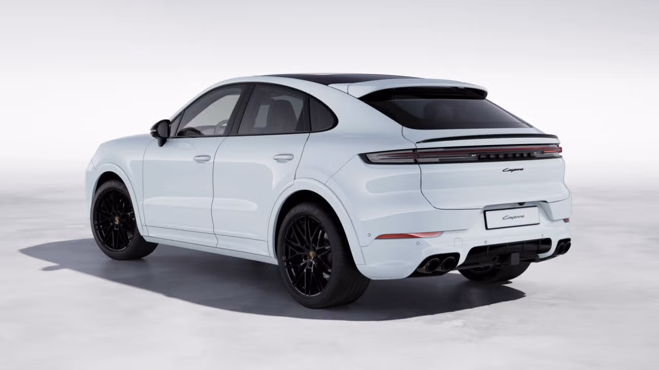 2026 Porsche Cayenne Coupe in Laval, Quebec - 7 - w1024h768px