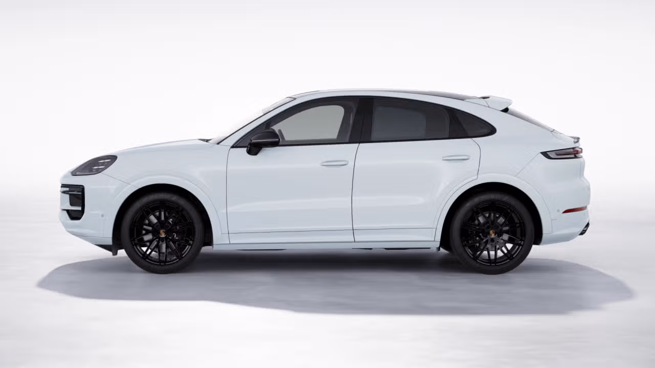 2026 Porsche Cayenne Coupe in Laval, Quebec - 4 - w1024h768px