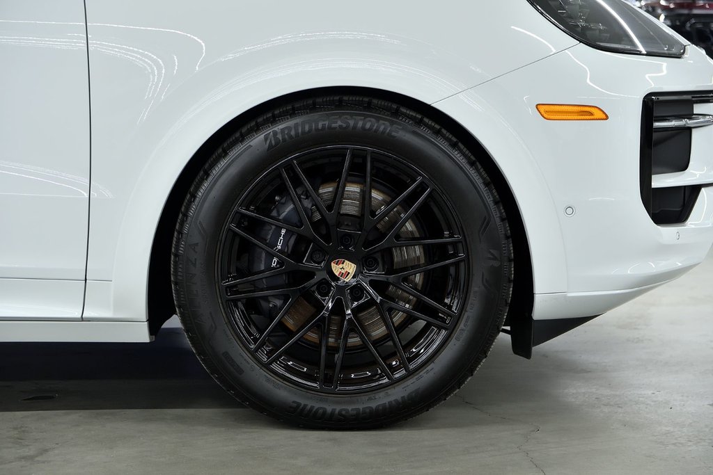 Porsche Cayenne Coupe 2026 à Laval, Québec - 5 - w1024h768px