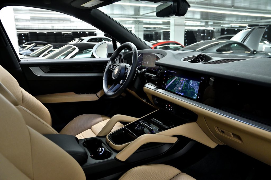 Porsche Cayenne Coupe 2026 à Laval, Québec - 30 - w1024h768px