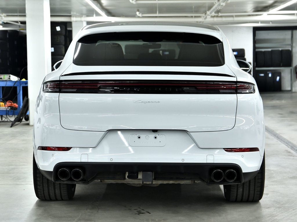 Porsche Cayenne Coupe 2026 à Laval, Québec - 4 - w1024h768px