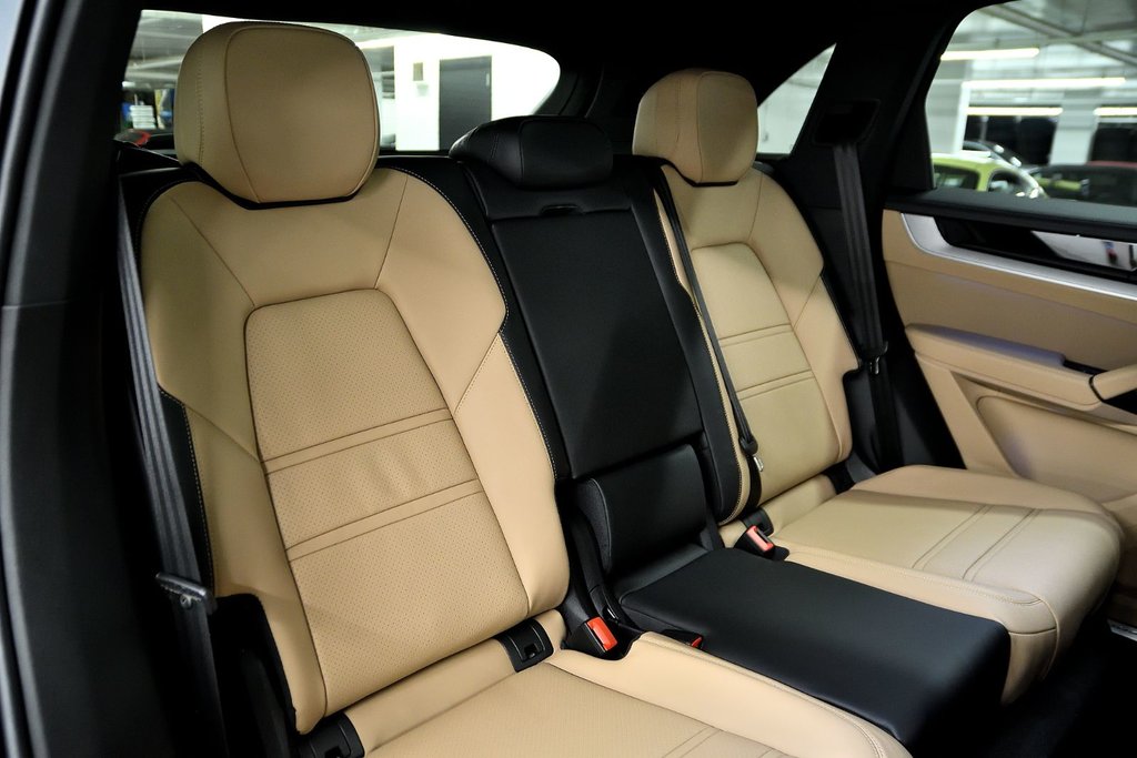 Porsche Cayenne  2026 à Laval, Québec - 36 - w1024h768px