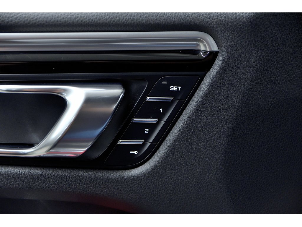 Porsche Macan S AWD 2018 à Laval, Québec - 28 - w1024h768px