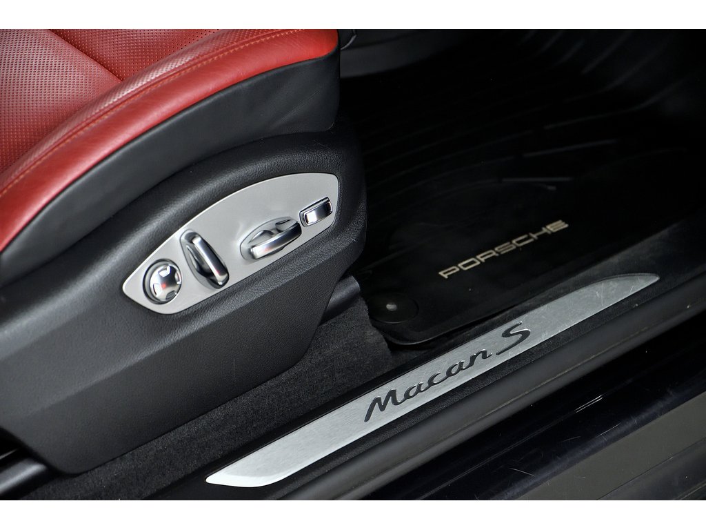 Porsche Macan S AWD 2018 à Laval, Québec - 31 - w1024h768px