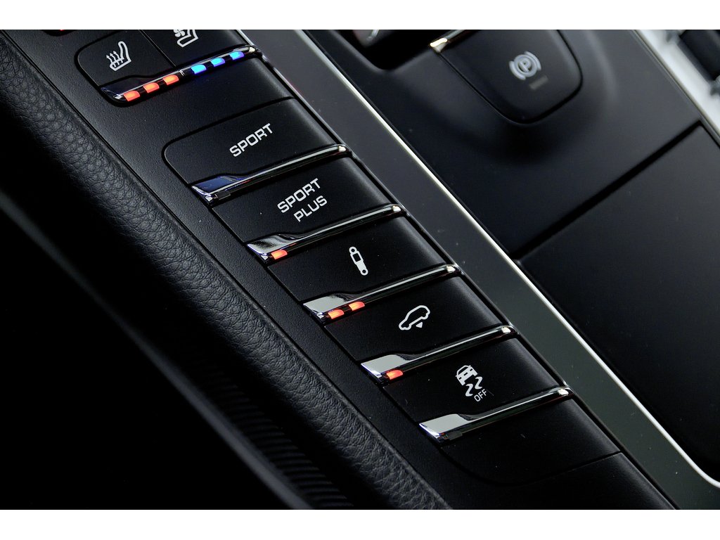 Porsche Macan S AWD 2018 à Laval, Québec - 24 - w1024h768px