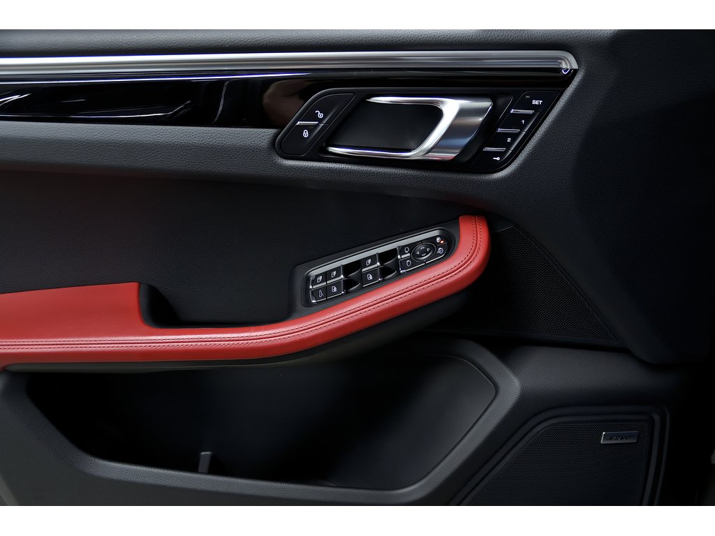 Porsche Macan S AWD 2018 à Laval, Québec - 27 - w1024h768px