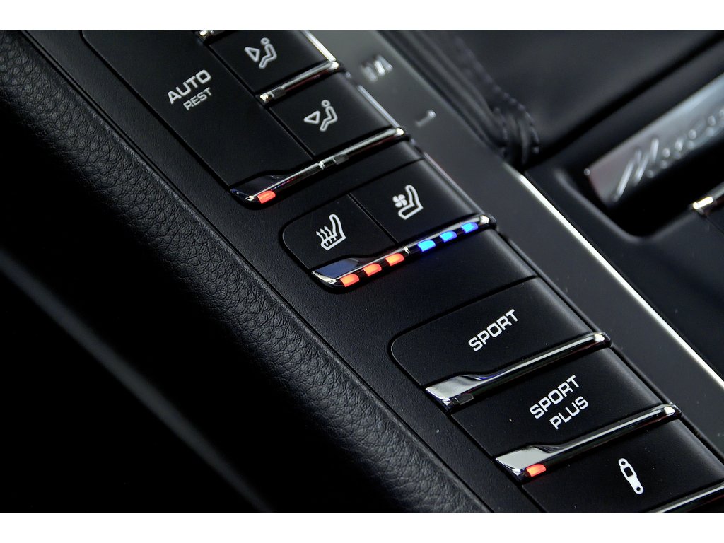 Porsche Macan S AWD 2018 à Laval, Québec - 23 - w1024h768px