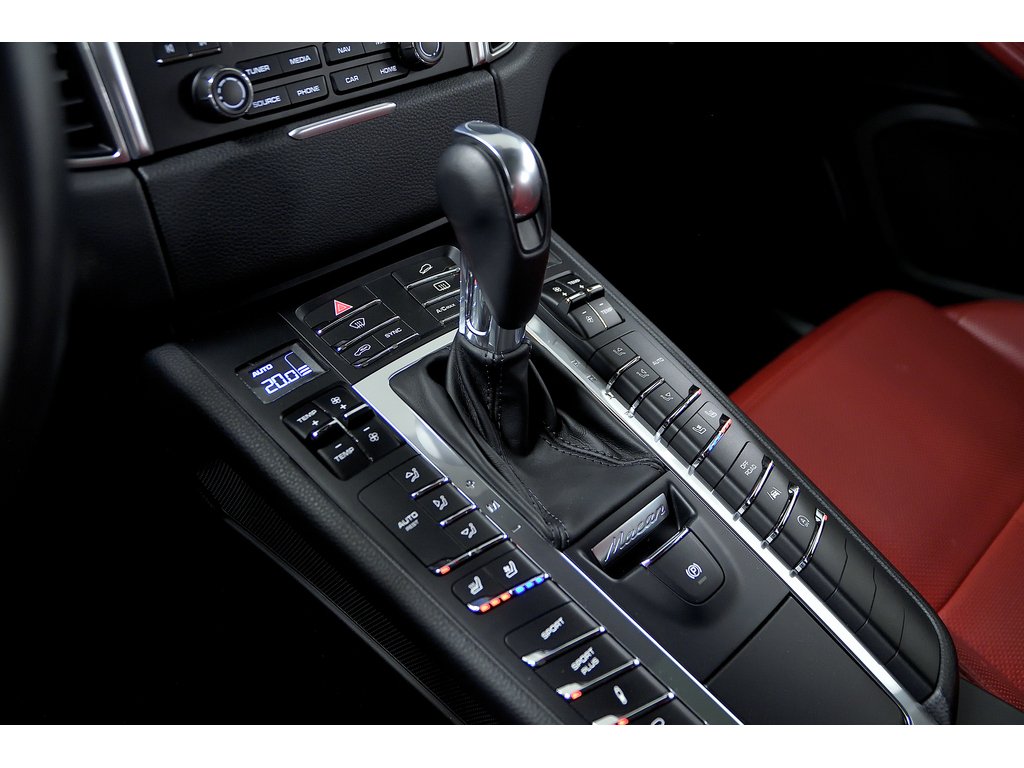 Porsche Macan S AWD 2018 à Laval, Québec - 22 - w1024h768px