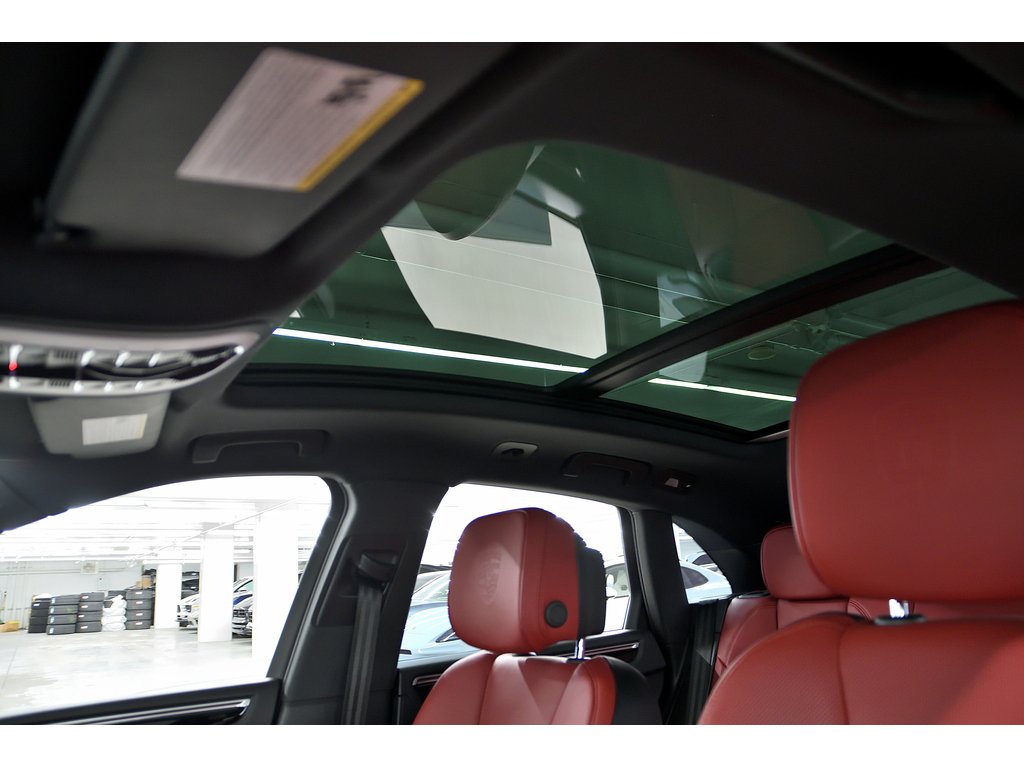 Porsche Macan S AWD 2018 à Laval, Québec - 14 - w1024h768px