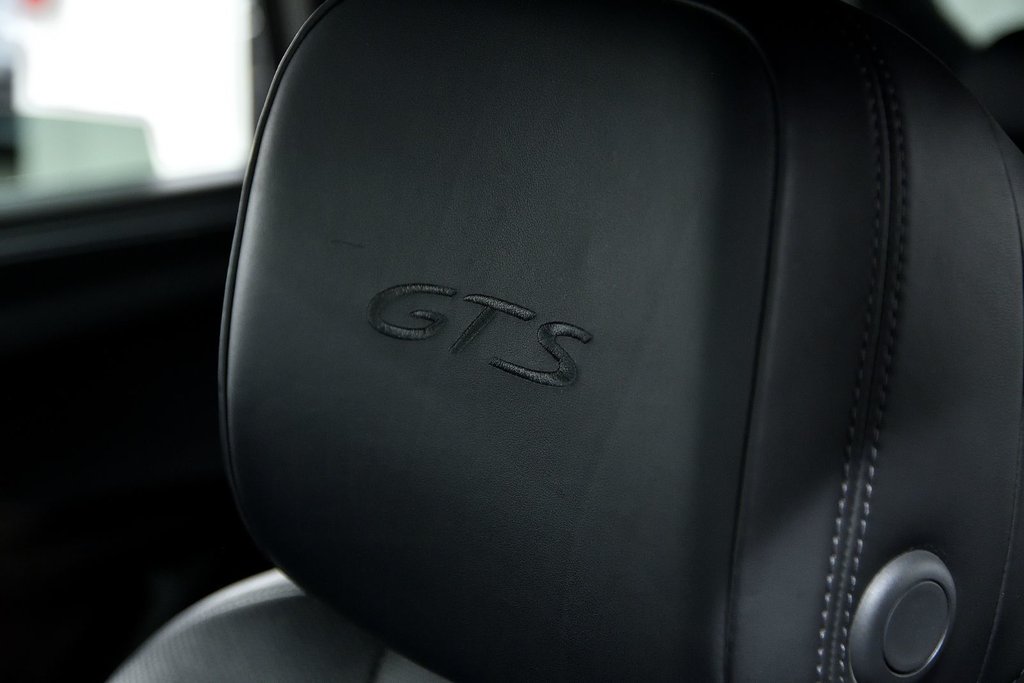 2020 Porsche Macan GTS in Laval, Quebec - 14 - w1024h768px