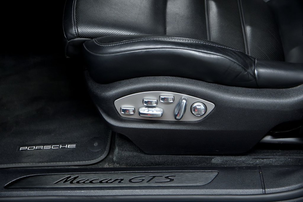 2020 Porsche Macan GTS in Laval, Quebec - 12 - w1024h768px