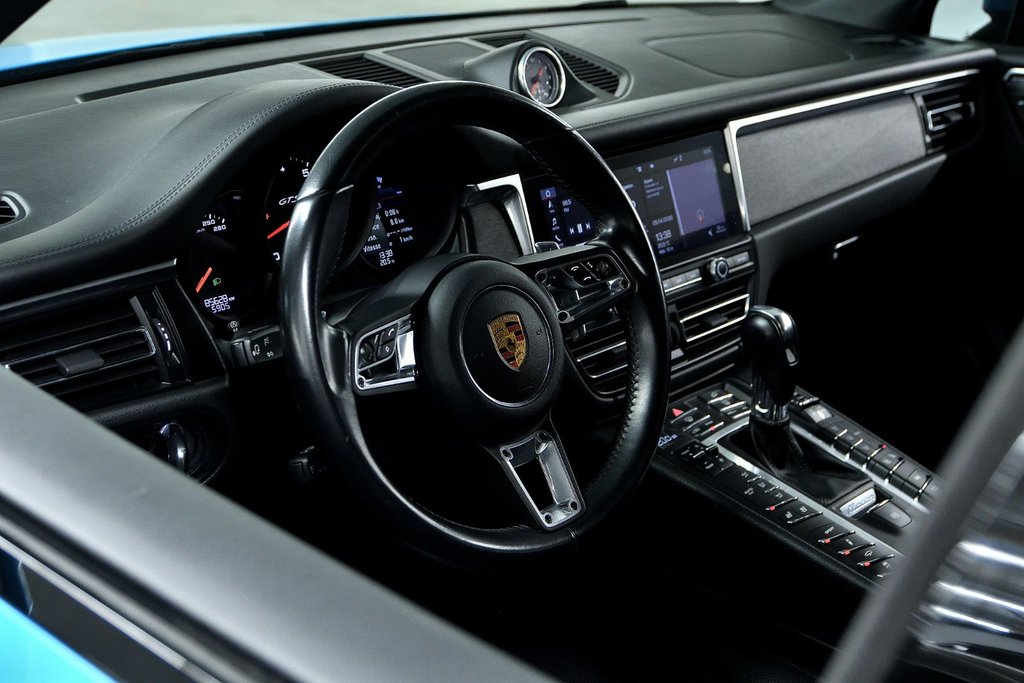 2020 Porsche Macan GTS in Laval, Quebec - 37 - w1024h768px