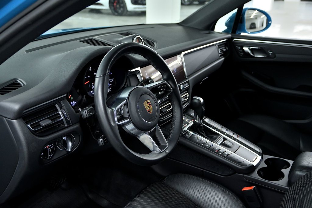 Porsche Macan  2021 à Laval, Québec - 12 - w1024h768px