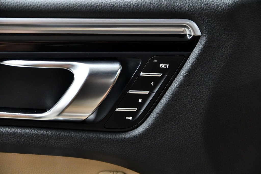 Porsche Macan S 2021 à Laval, Québec - 32 - w1024h768px