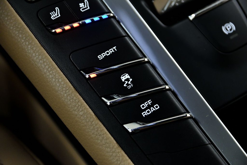 Porsche Macan S 2021 à Laval, Québec - 26 - w1024h768px