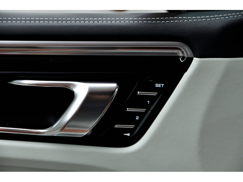 2022 Porsche Macan GTS / ACC / Air Suspension / Sport Exhaust / BOSE in Laval, Quebec - 41 - w1024h768px