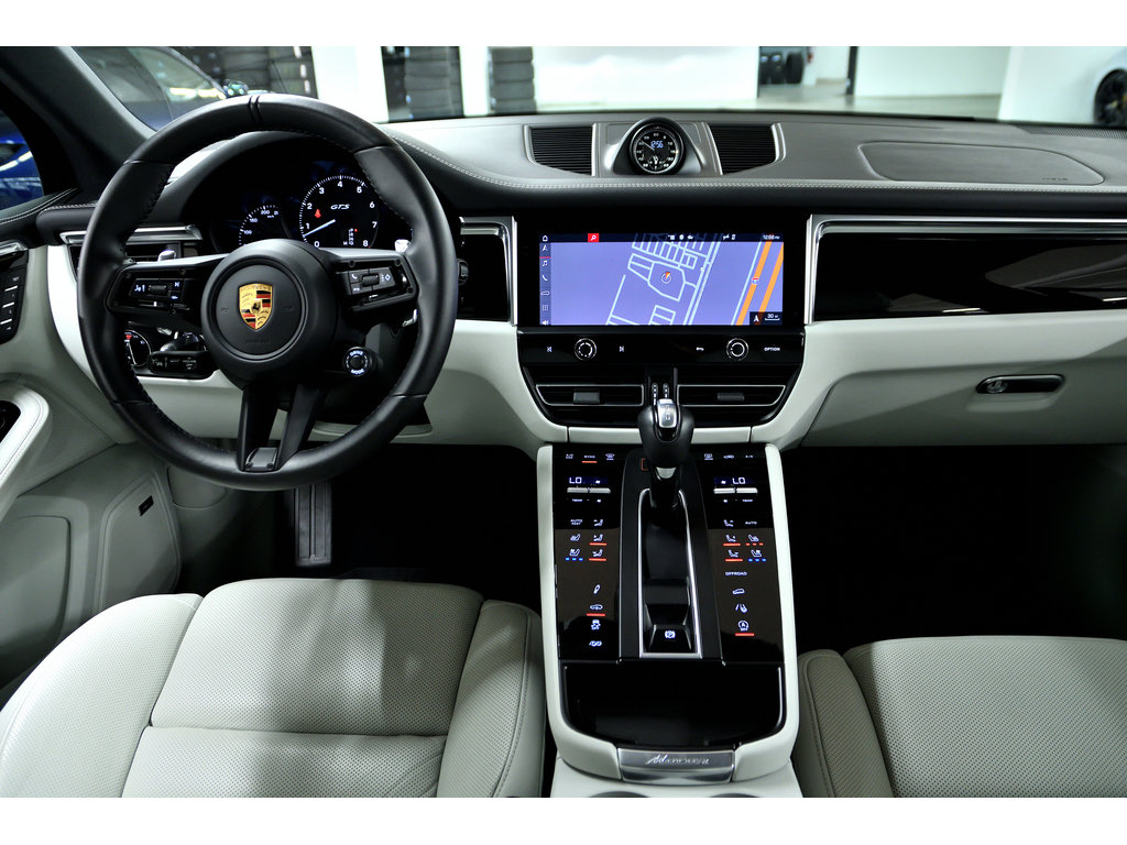 2022 Porsche Macan GTS / ACC / Air Suspension / Sport Exhaust / BOSE in Laval, Quebec - 42 - w1024h768px