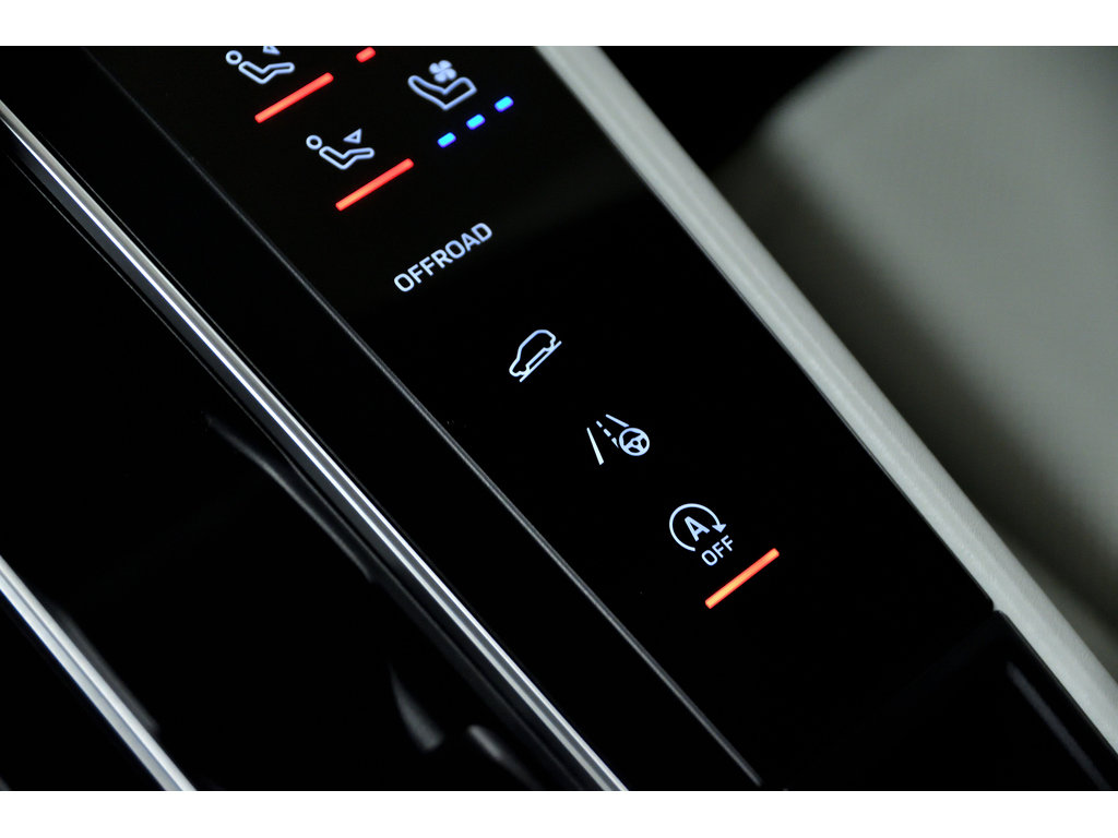 2022 Porsche Macan GTS / ACC / Air Suspension / Sport Exhaust / BOSE in Laval, Quebec - 39 - w1024h768px