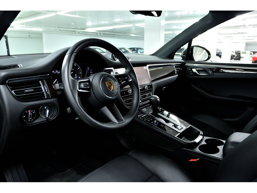 Porsche Macan S AWD / Premium Package Plus / Trailer Hitch 2022 à Laval, Québec - 12 - w1024h768px