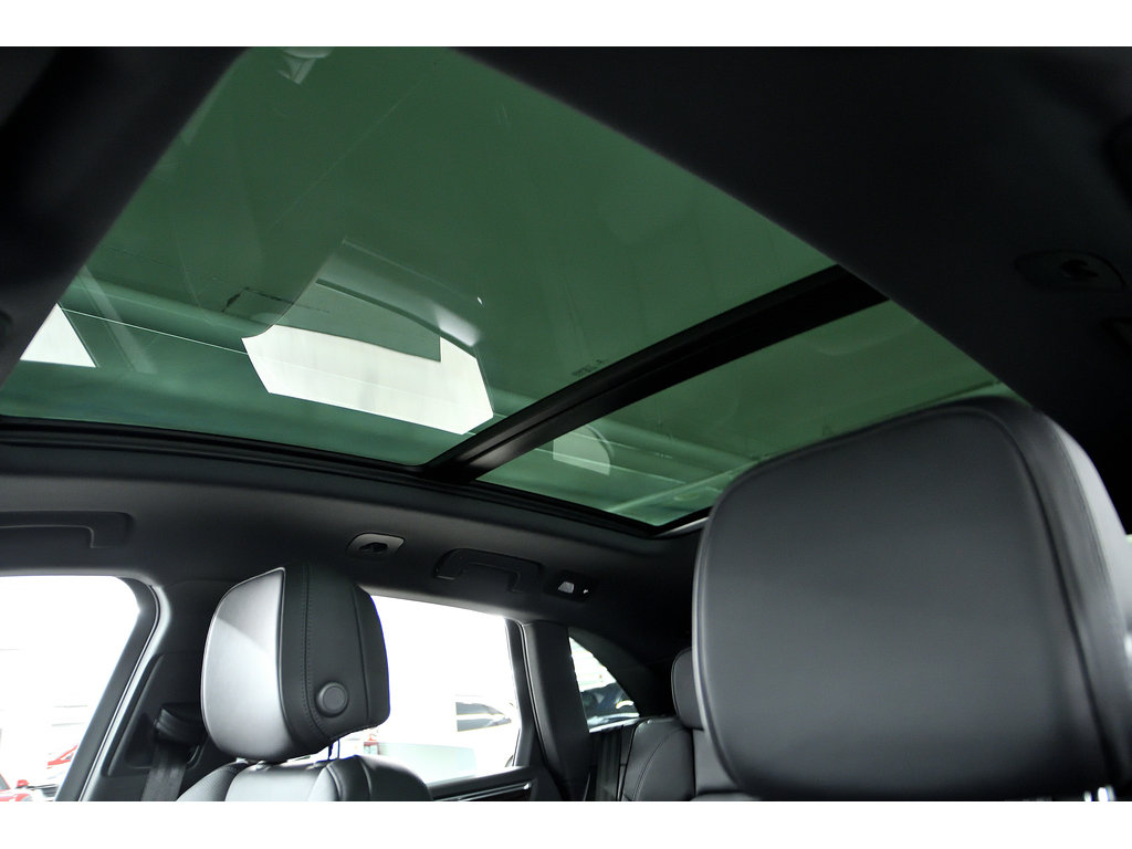 Porsche Macan S AWD / Premium Package Plus / Trailer Hitch 2022 à Laval, Québec - 33 - w1024h768px
