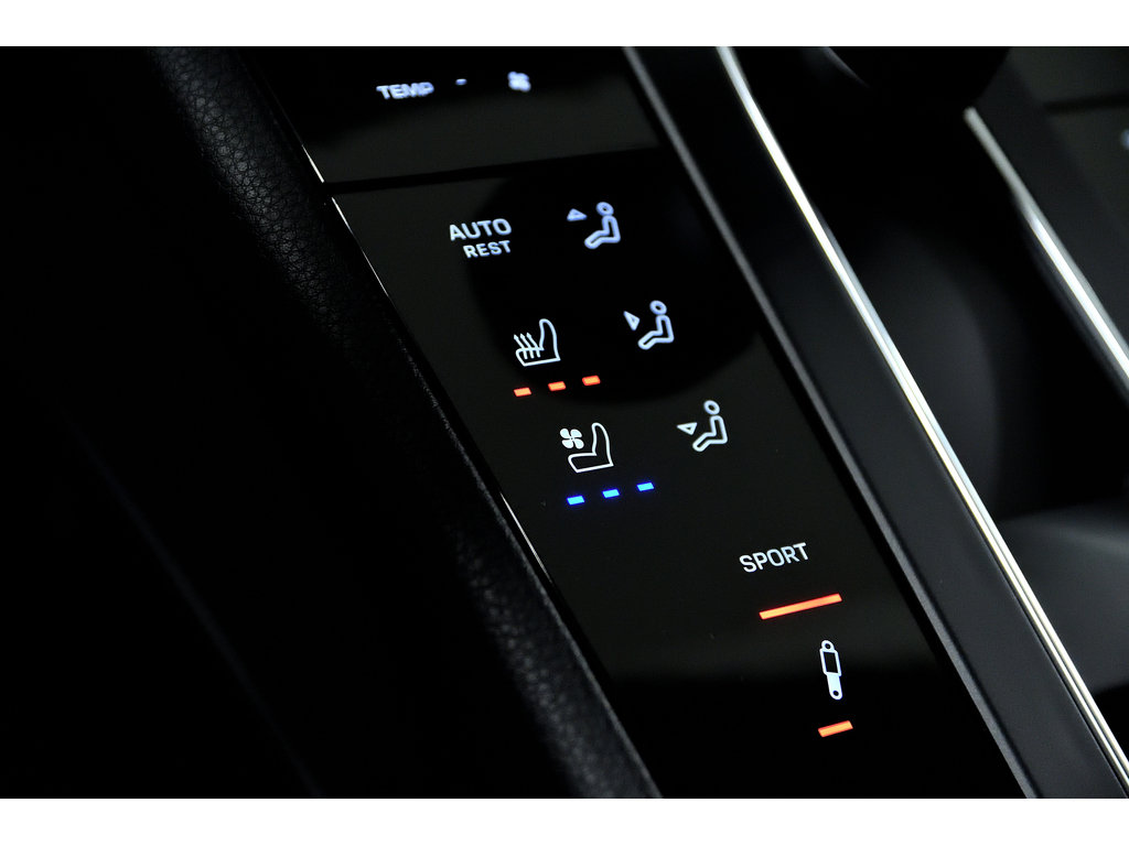 Porsche Macan S AWD / Premium Package Plus / Trailer Hitch 2022 à Laval, Québec - 28 - w1024h768px
